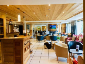 Отель Chalet Hotel Alpina, Морзин